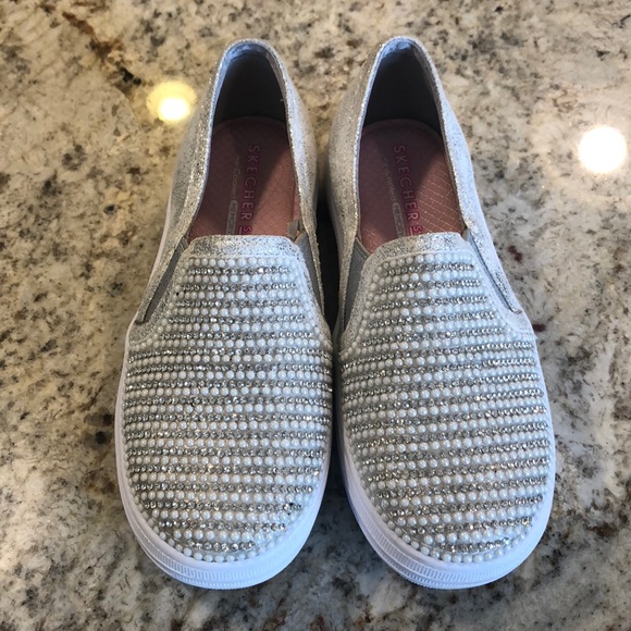 sketchers slip on girls